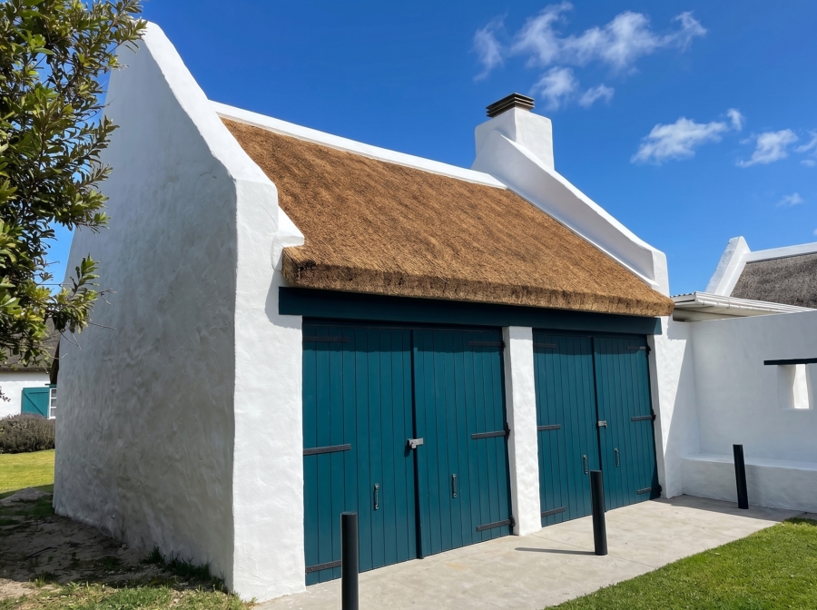 5 Bedroom Property for Sale in Struisbaai Western Cape